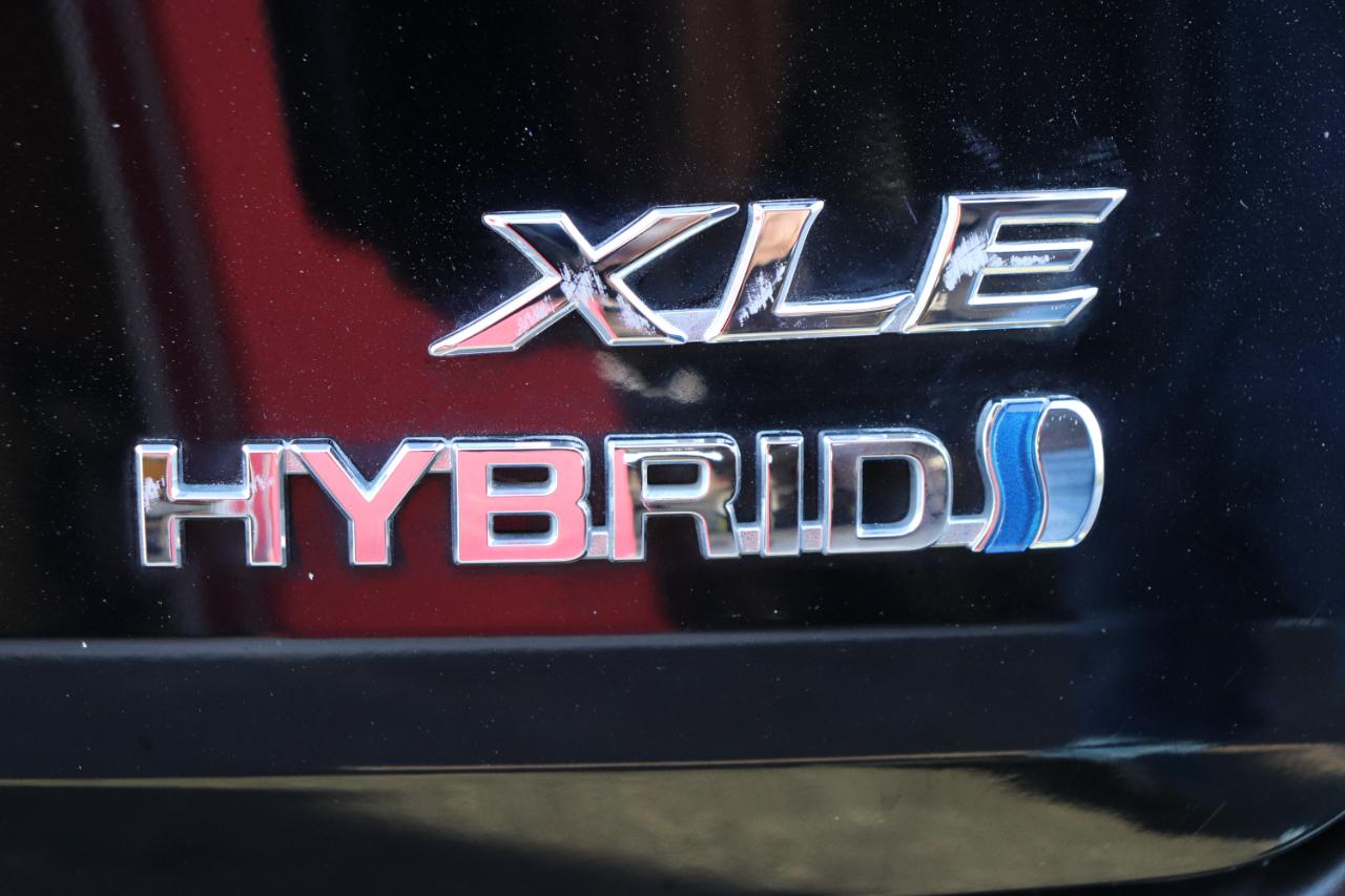 Toyota Sienna XLE FWD 8-Passenger (Natl) 2024