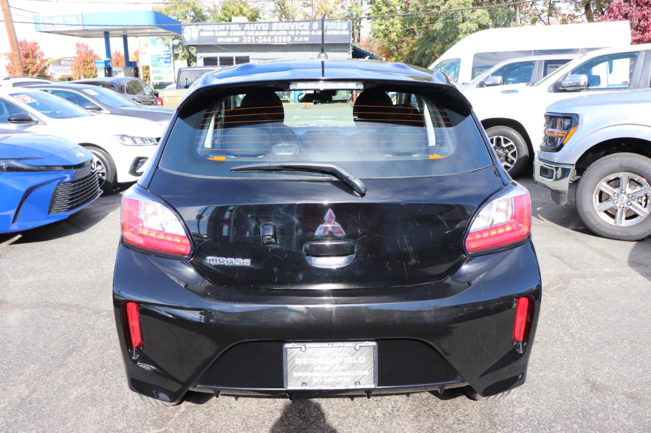 Mitsubishi Mirage ES CVT 2024