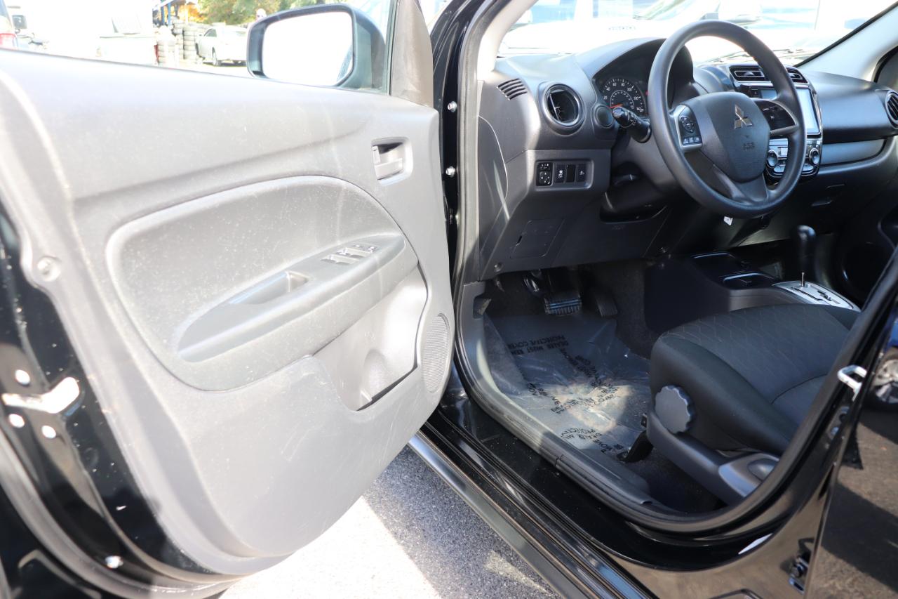 Mitsubishi Mirage ES CVT 2024