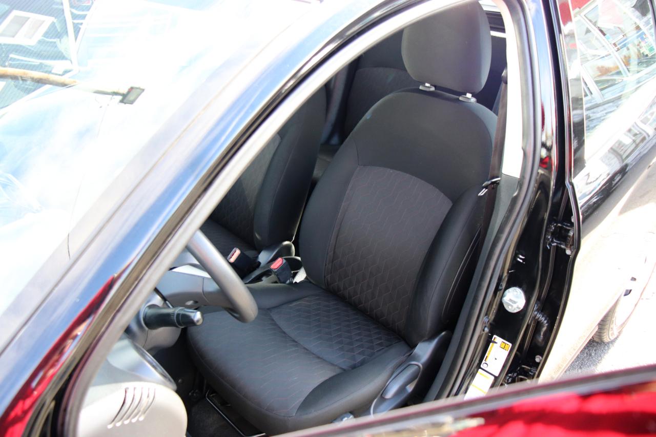 Mitsubishi Mirage ES CVT 2024