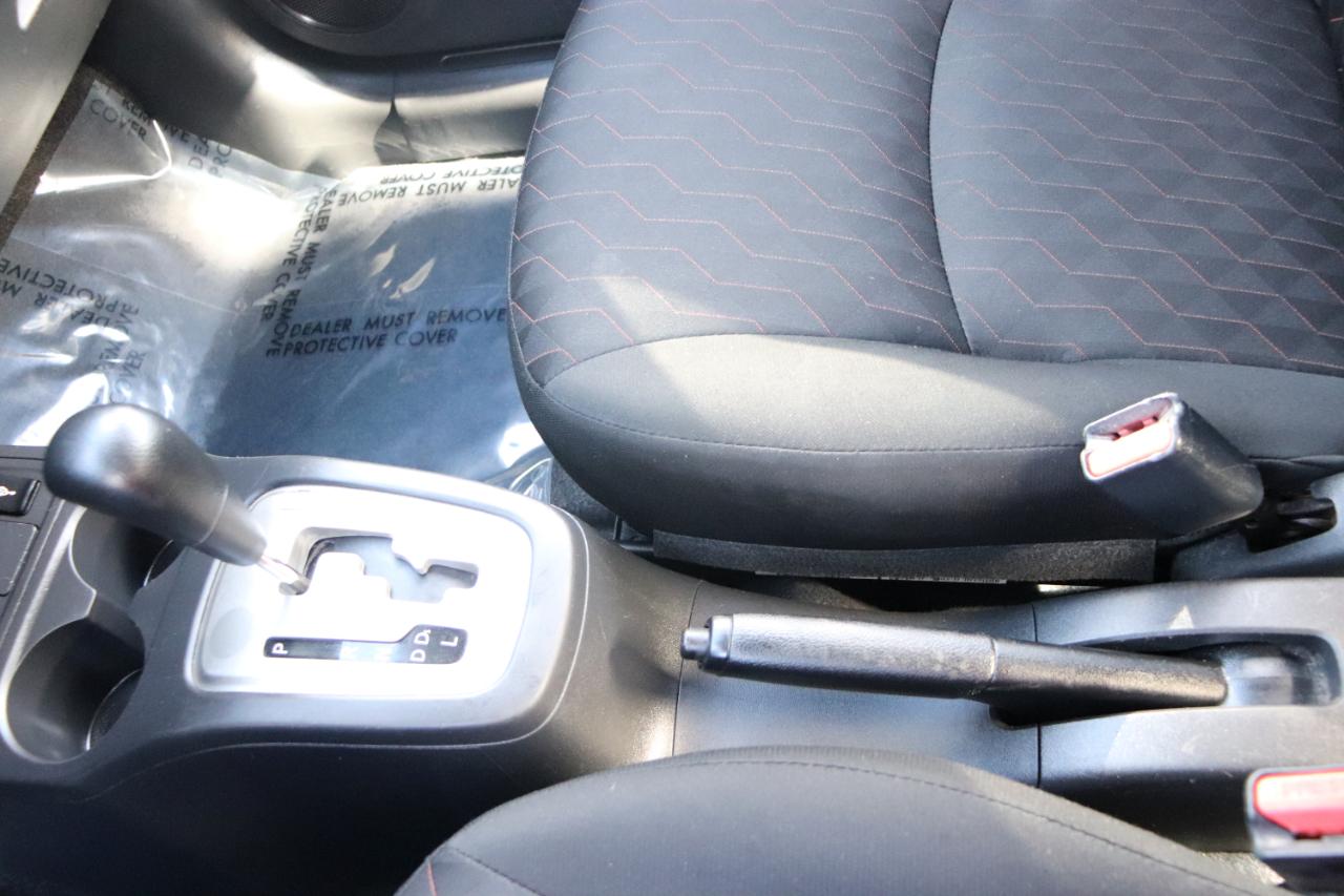 Mitsubishi Mirage ES CVT 2024