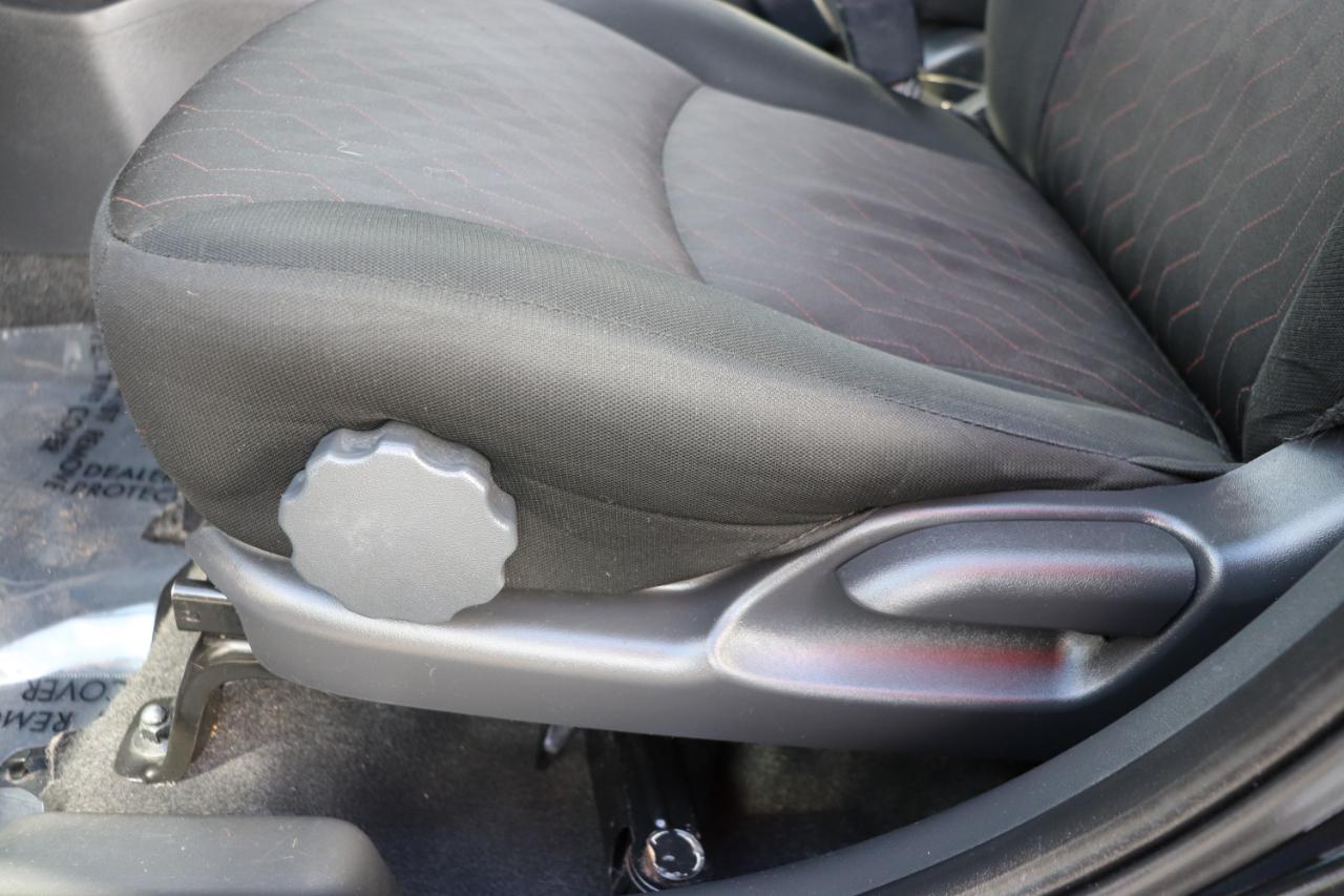 Mitsubishi Mirage ES CVT 2024