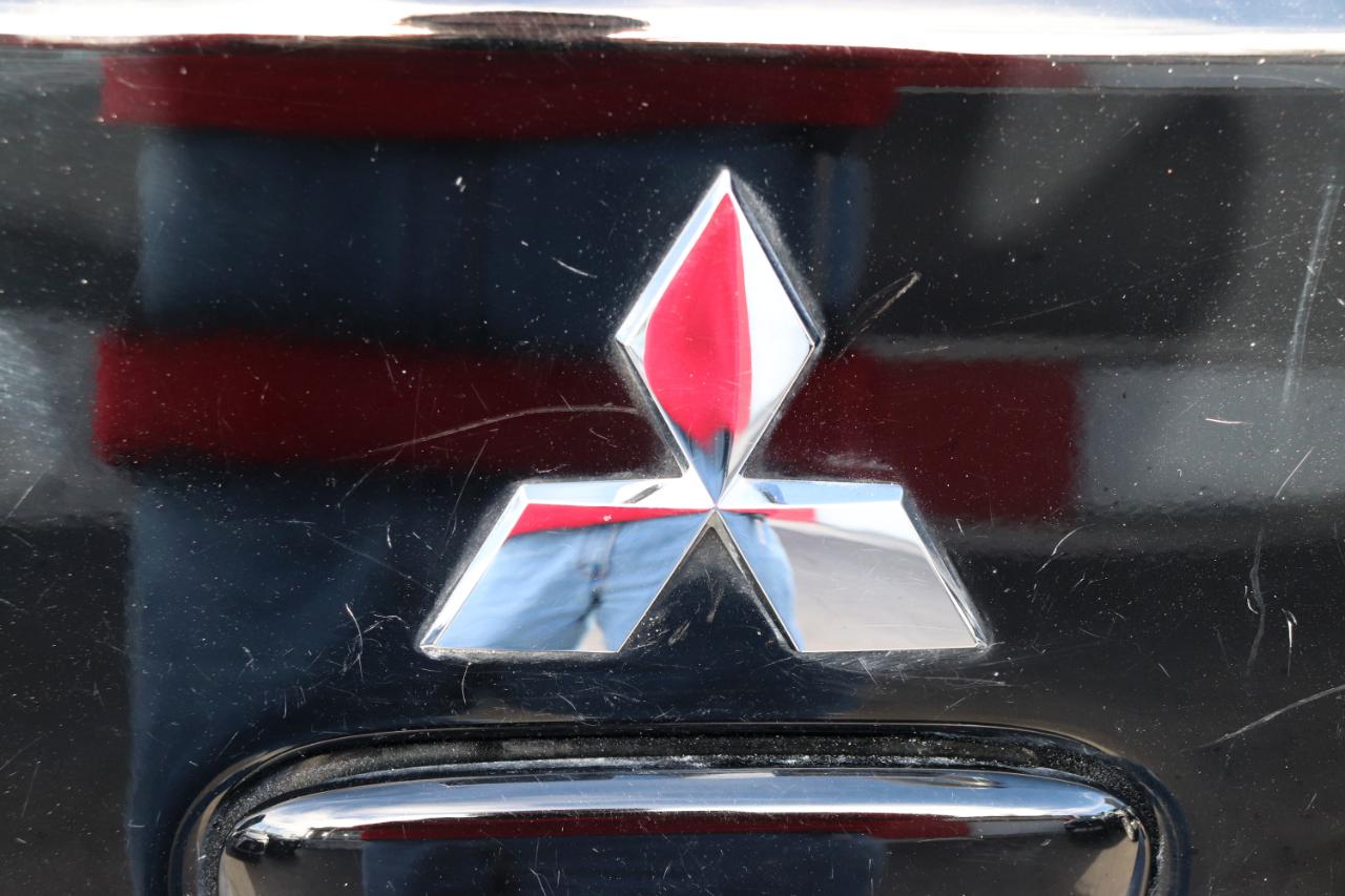 Mitsubishi Mirage ES CVT 2024