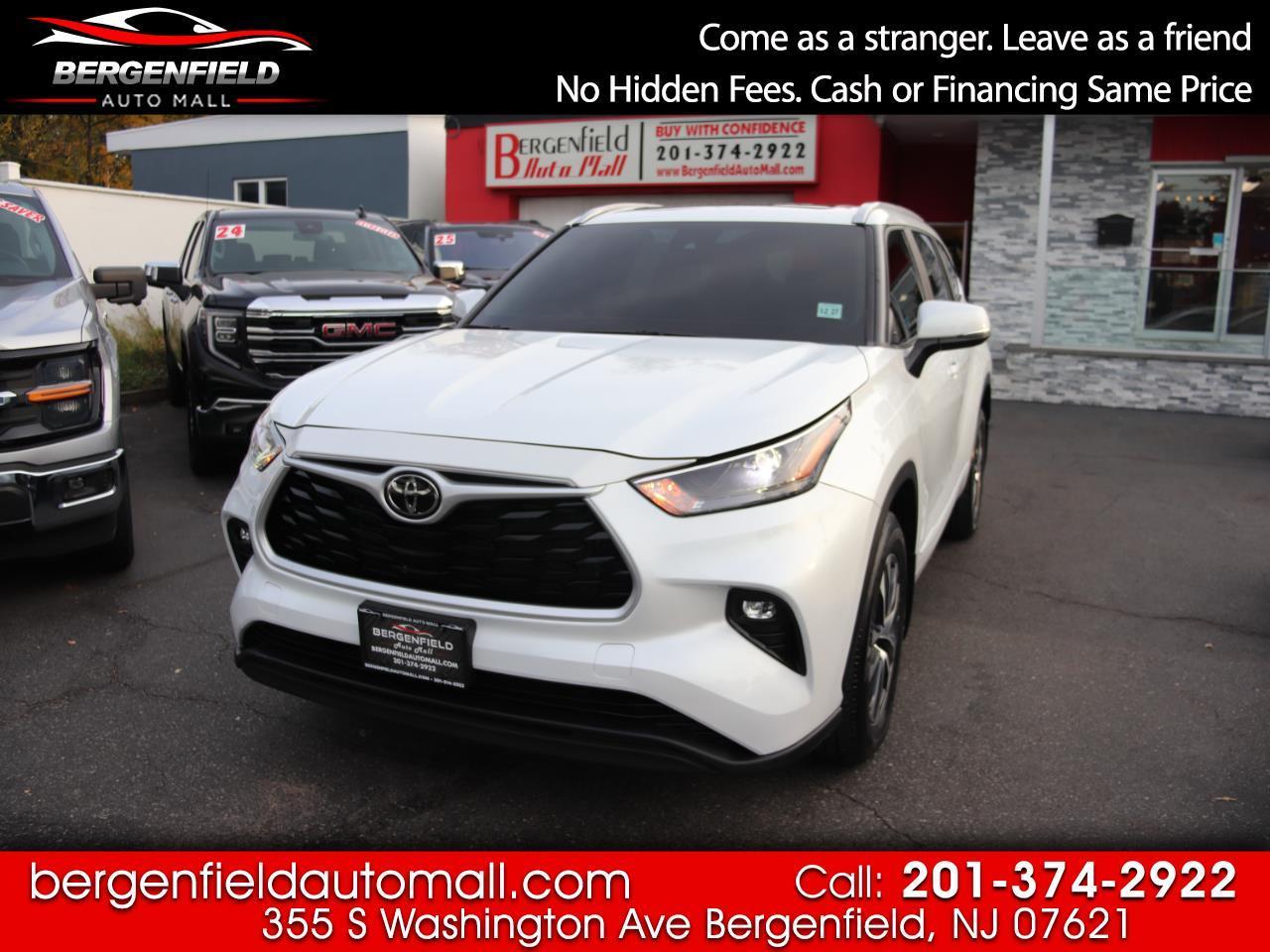 Toyota Highlander XLE AWD (Natl) 2023