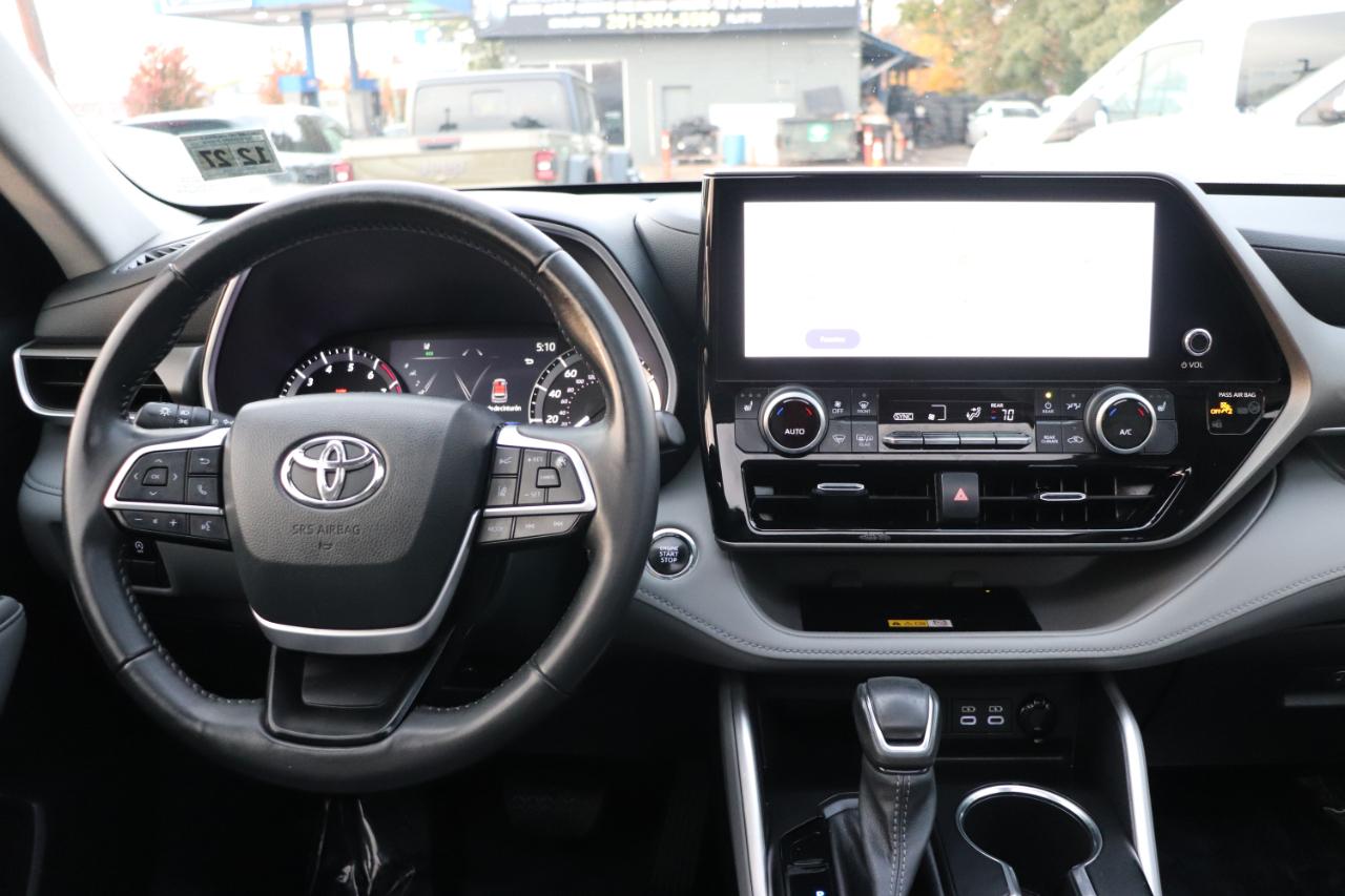 Toyota Highlander XLE AWD (Natl) 2023