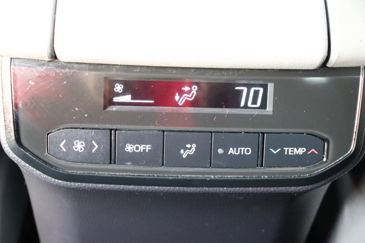 Toyota Highlander XLE AWD (Natl) 2023