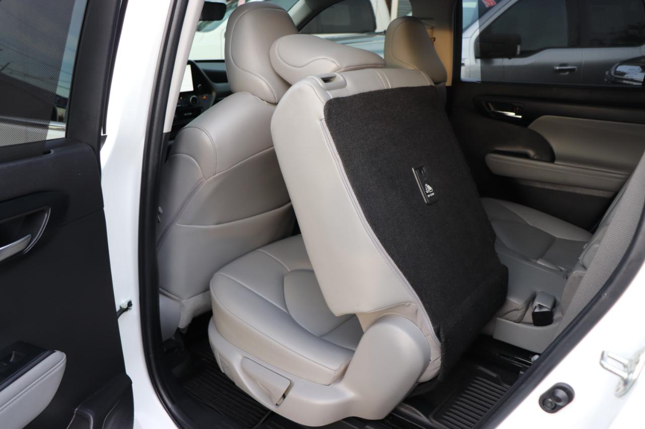 Toyota Highlander XLE AWD (Natl) 2023
