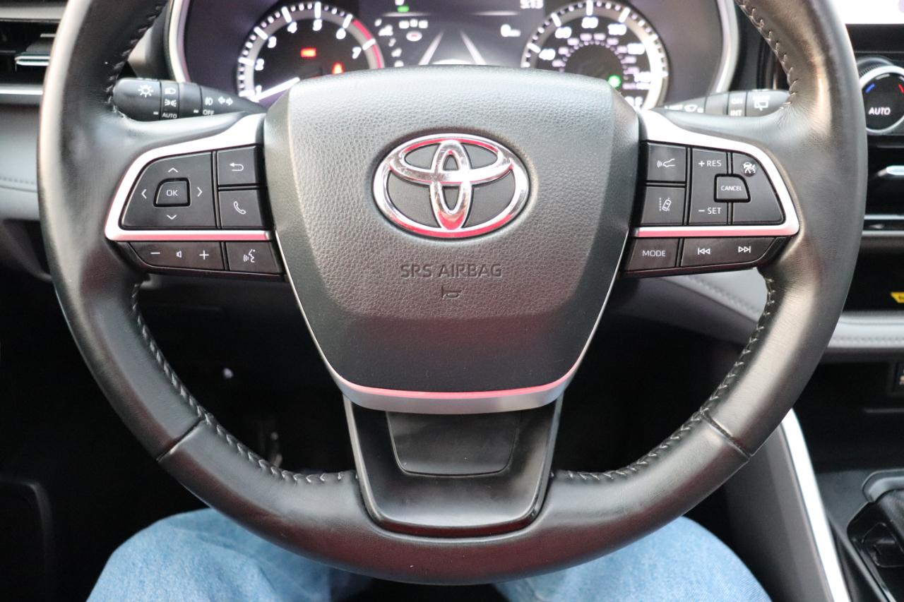 Toyota Highlander XLE AWD (Natl) 2023
