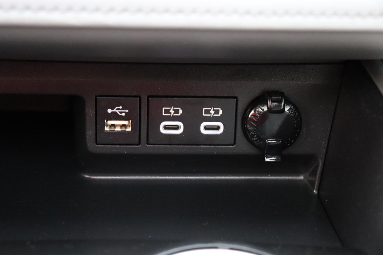Toyota Highlander XLE AWD (Natl) 2023
