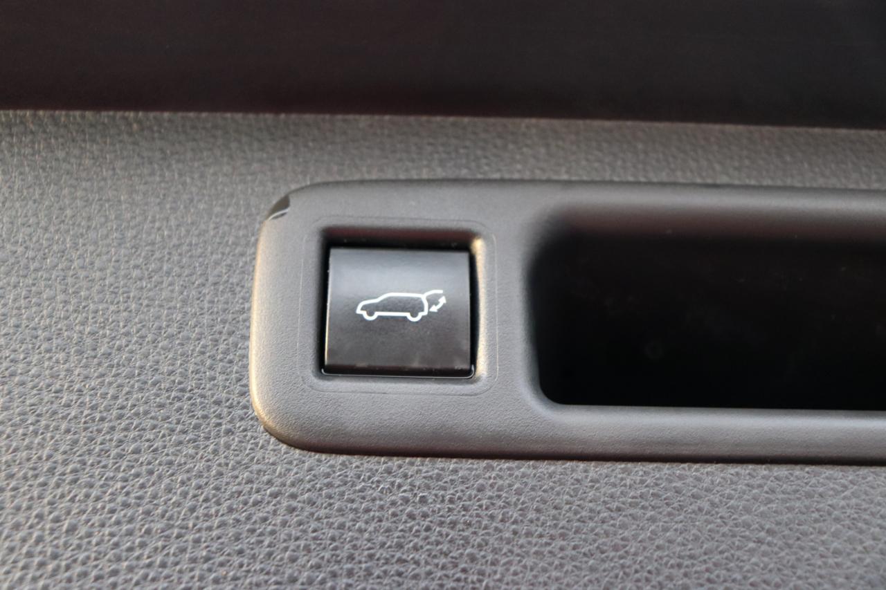 Toyota Highlander XLE AWD (Natl) 2023