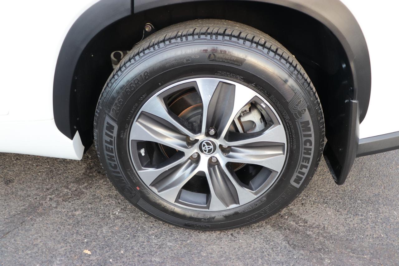 Toyota Highlander XLE AWD (Natl) 2023