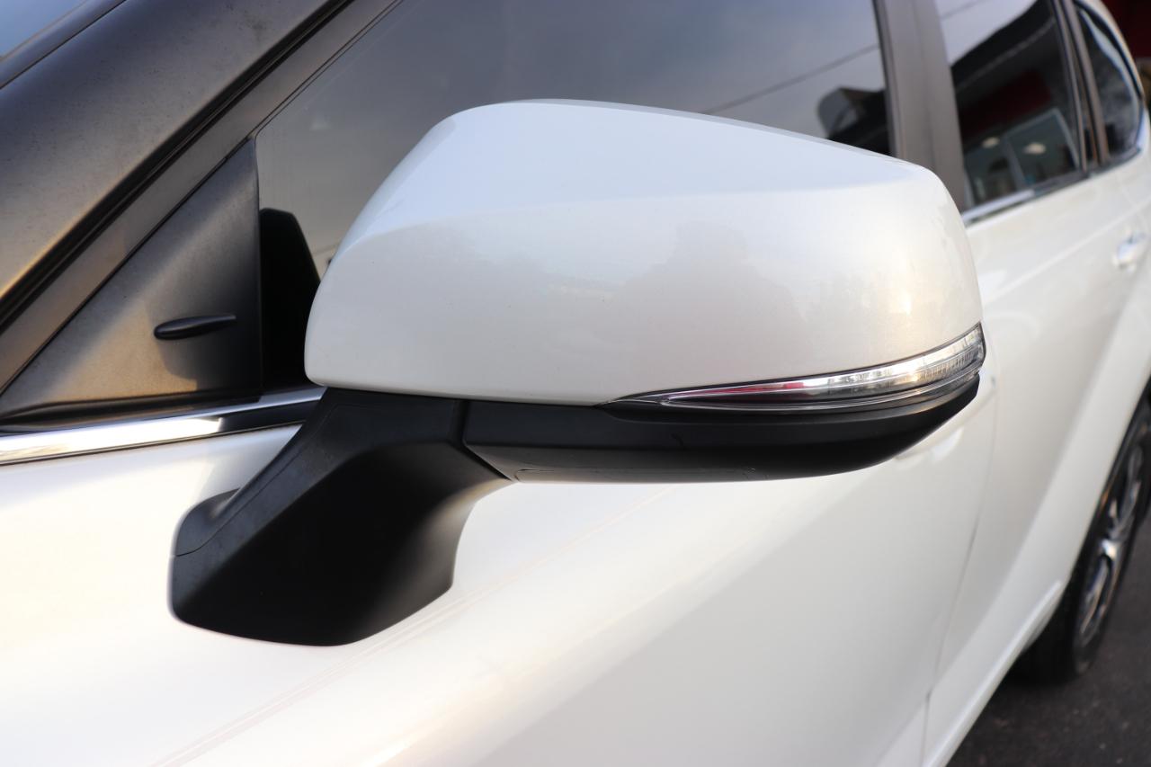 Toyota Highlander XLE AWD (Natl) 2023