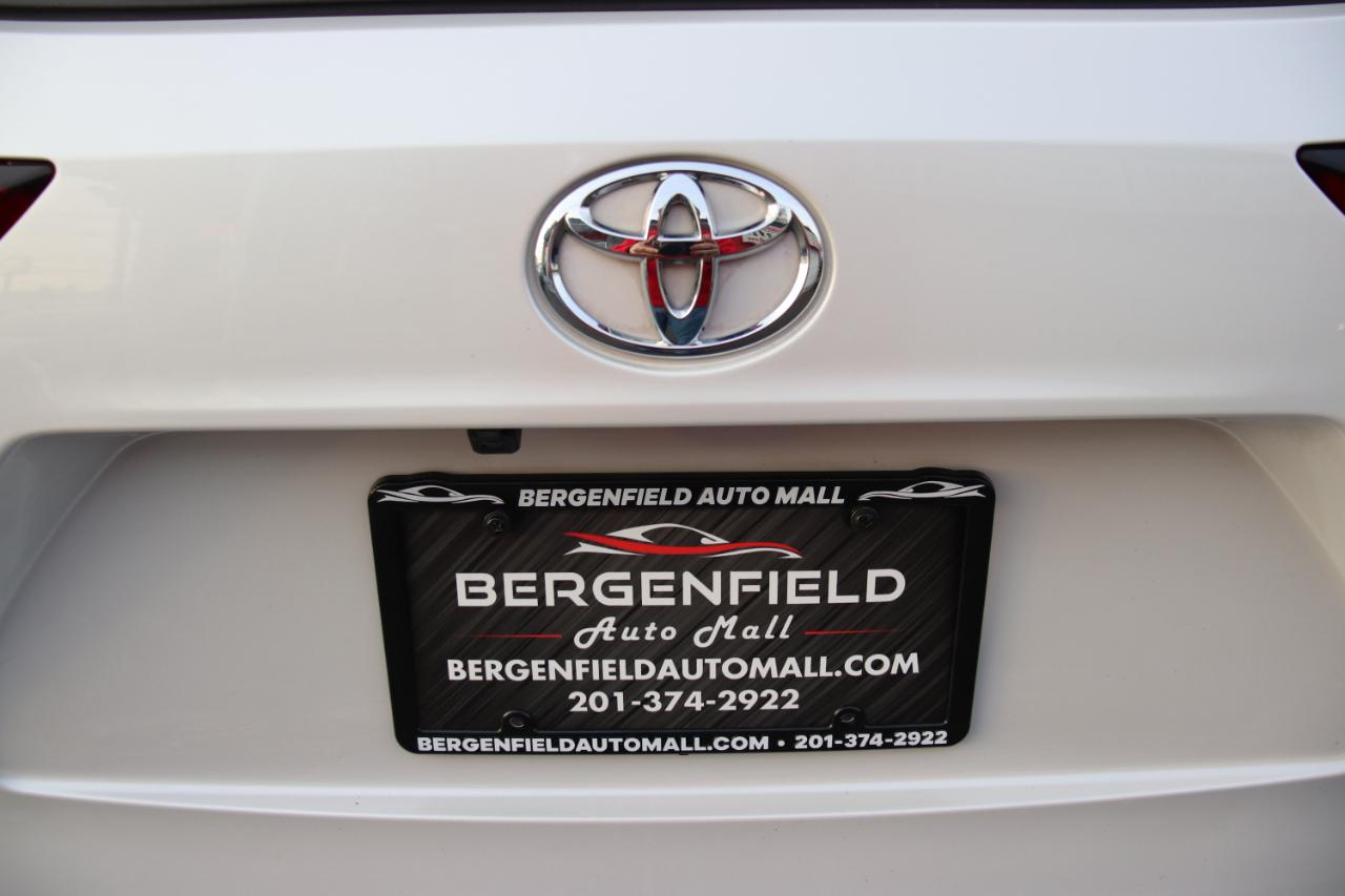 Toyota Highlander XLE AWD (Natl) 2023