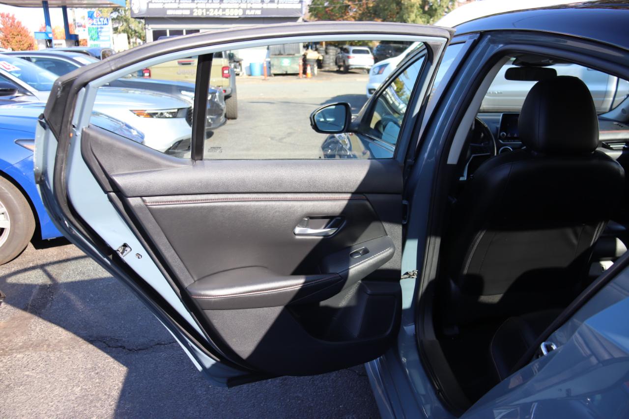 Nissan Sentra SR CVT 2025