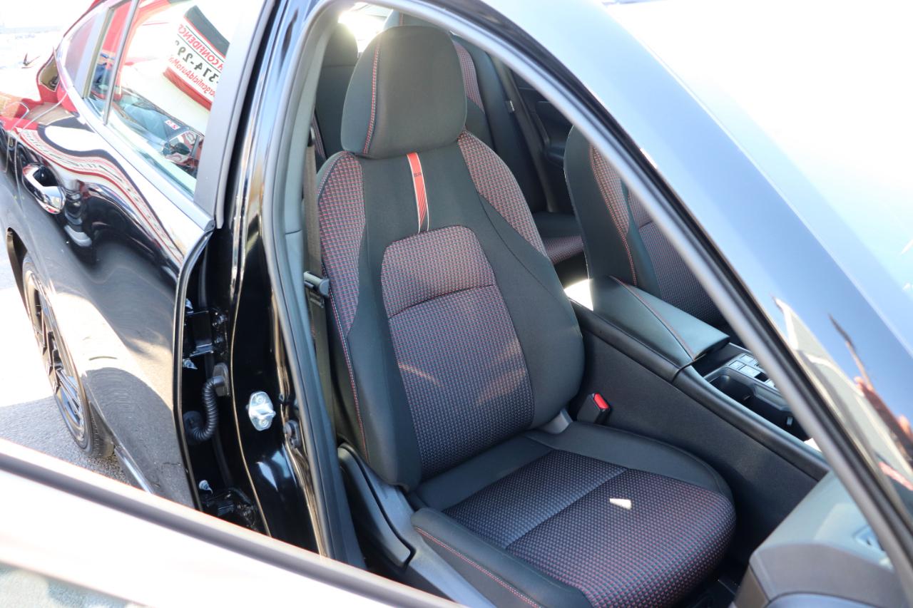 Nissan Sentra SR Sedan *Ltd Avail* 2026