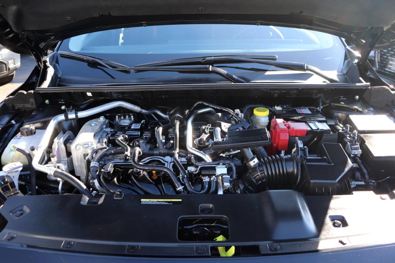 Nissan Sentra SR Sedan *Ltd Avail* 2026