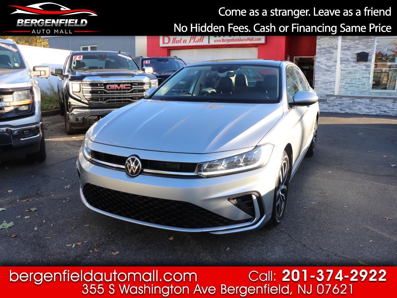 Volkswagen Jetta SE Auto 2025