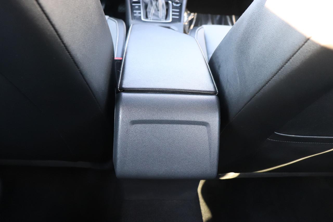 Volkswagen Jetta SE Auto 2025