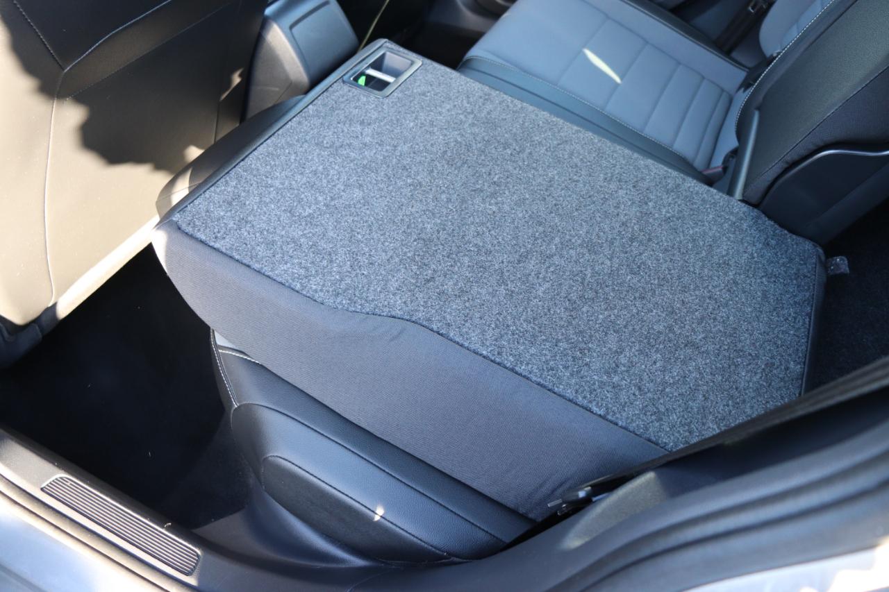 Volkswagen Jetta SE Auto 2025