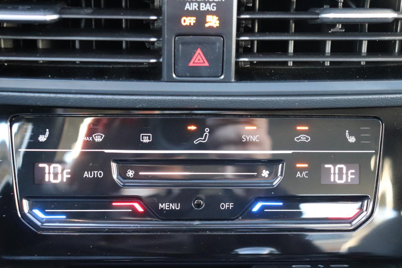 Volkswagen Jetta SE Auto 2025