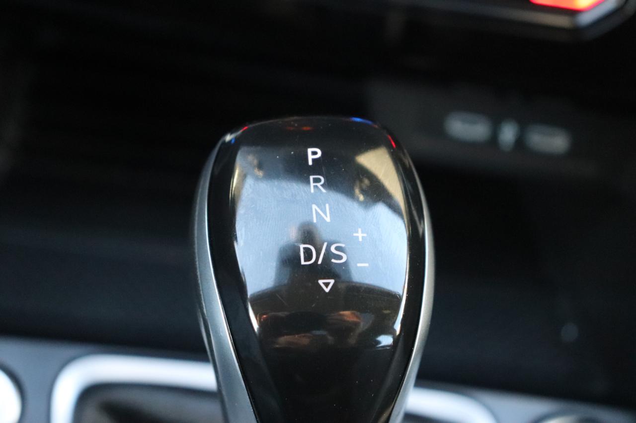 Volkswagen Jetta SE Auto 2025
