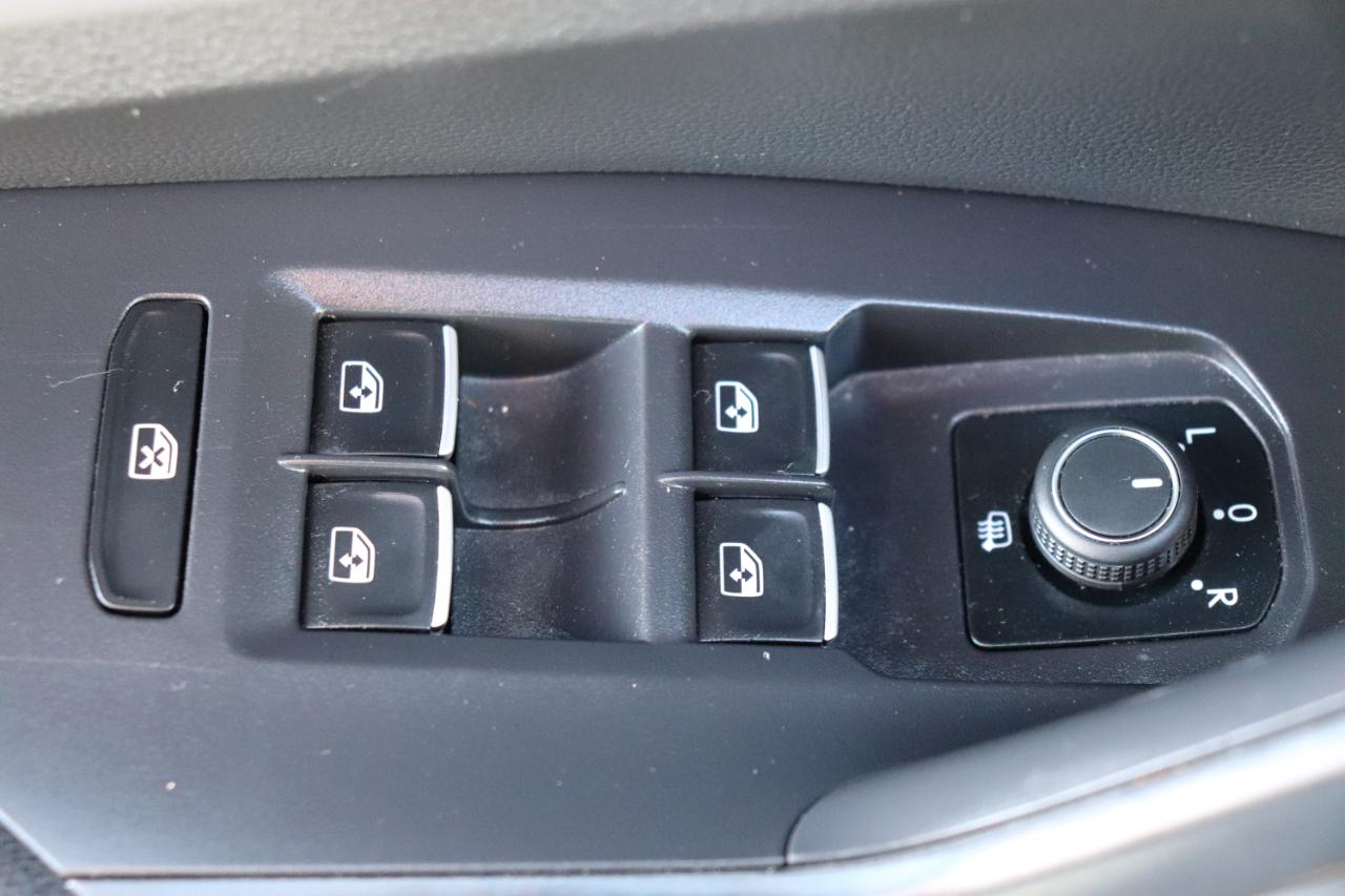 Volkswagen Jetta SE Auto 2025