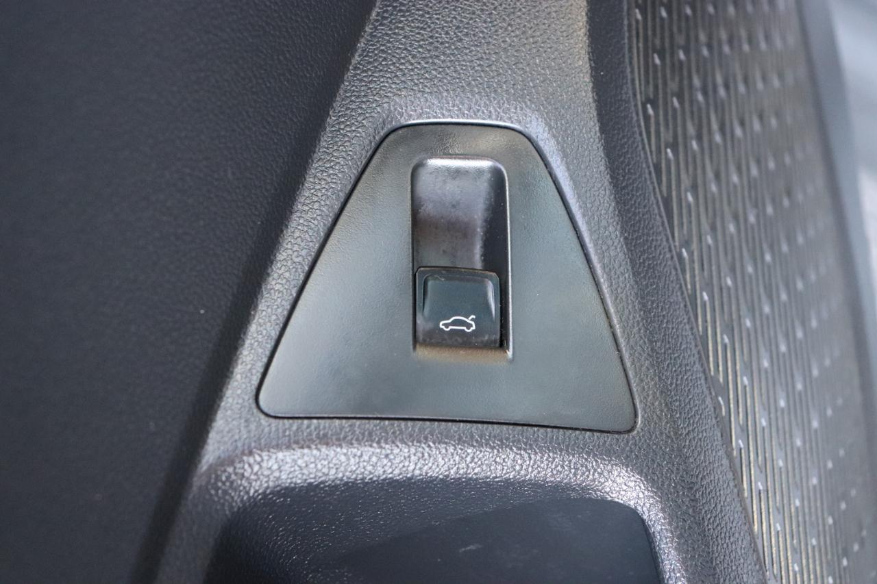 Volkswagen Jetta SE Auto 2025