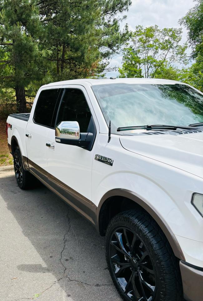 Ford F-150 Lariat SuperCab 5.5-ft 4WD 2017
