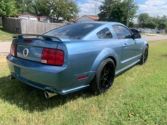 Ford Mustang GT Deluxe Coupe 2008
