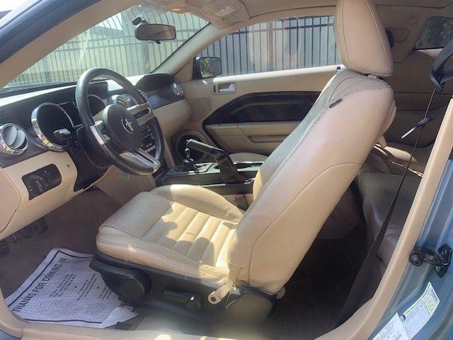 Ford Mustang GT Deluxe Coupe 2008