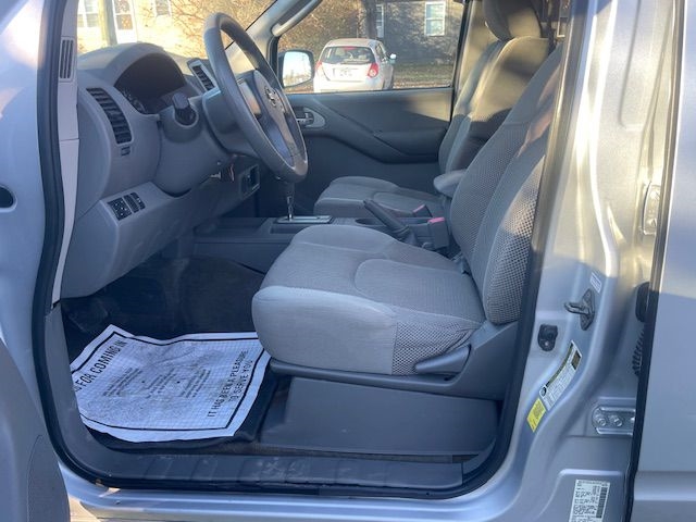 Nissan Frontier SE Crew Cab 2WD 2010