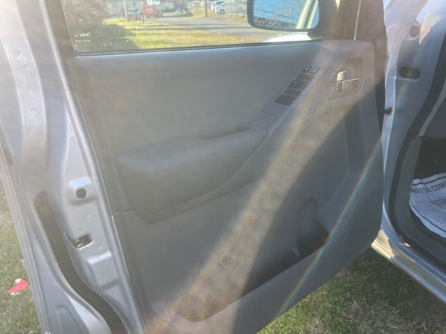 Nissan Frontier SE Crew Cab 2WD 2010