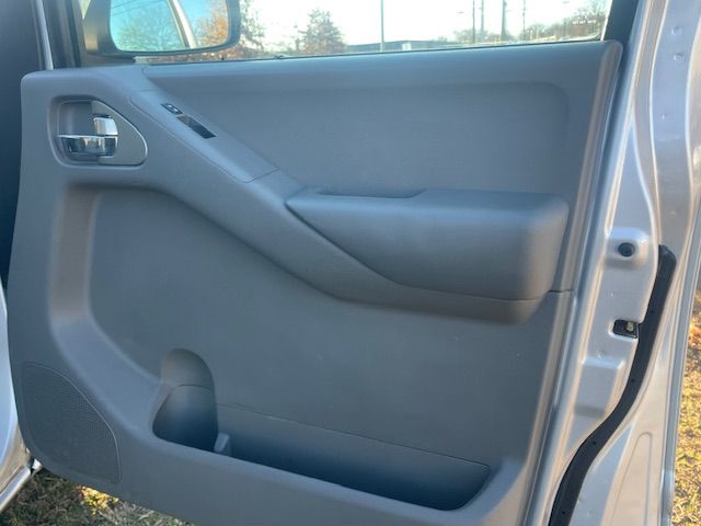 Nissan Frontier SE Crew Cab 2WD 2010