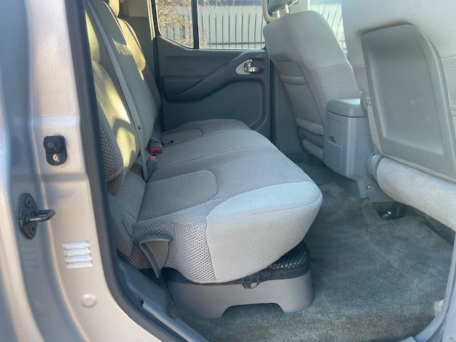 Nissan Frontier SE Crew Cab 2WD 2010