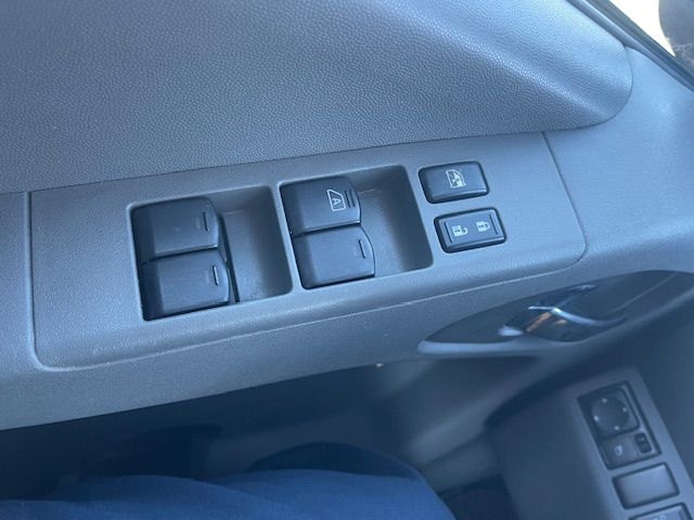 Nissan Frontier SE Crew Cab 2WD 2010