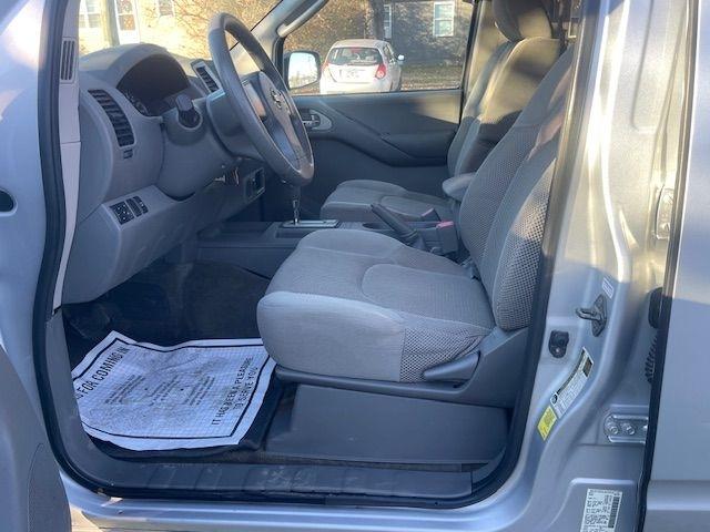 Nissan Frontier SE Crew Cab 2WD 2010