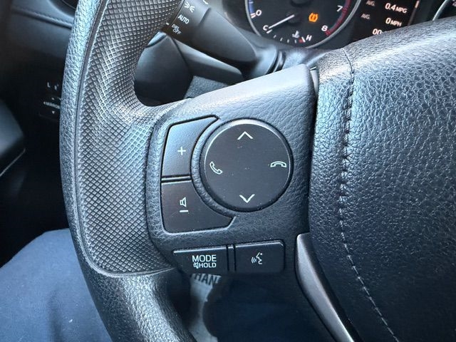 Toyota RAV4 LE AWD 2018