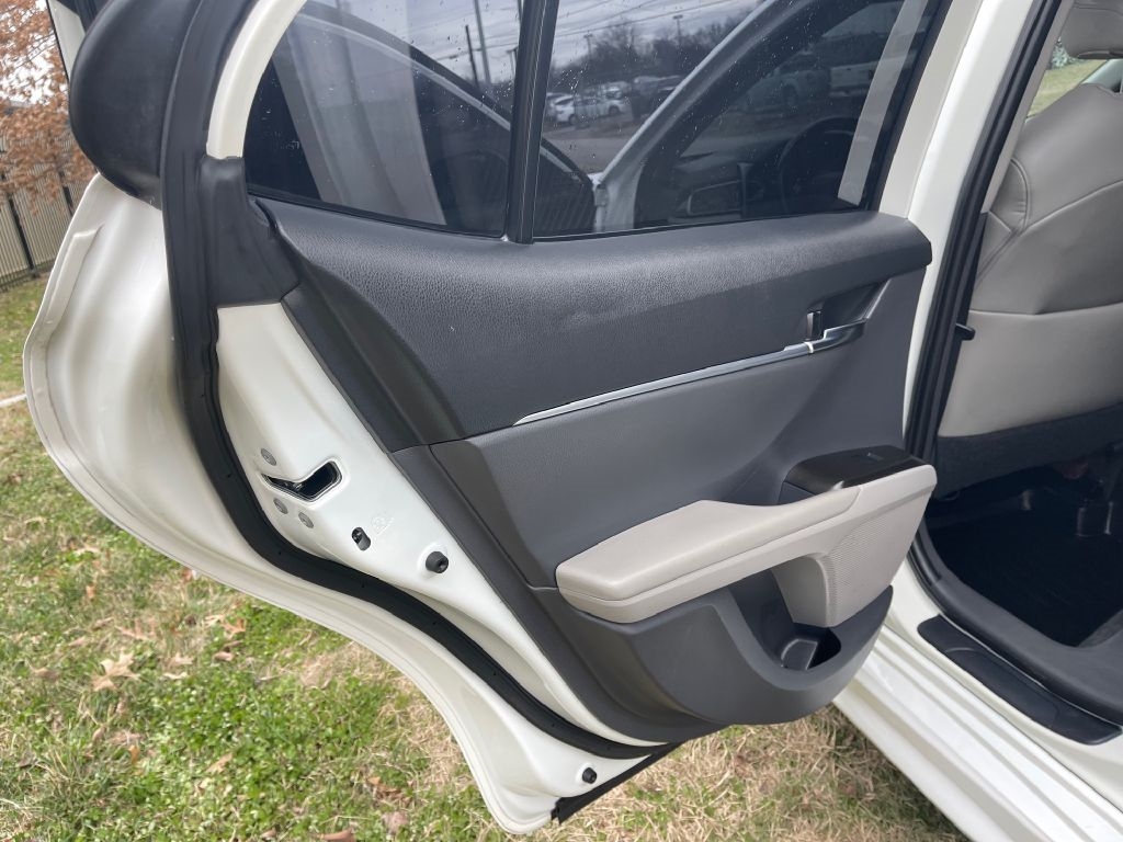 Toyota Camry SE 2021