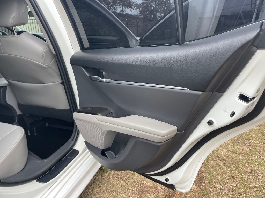 Toyota Camry SE 2021