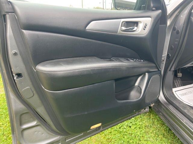 Nissan Pathfinder SL 4WD 2020