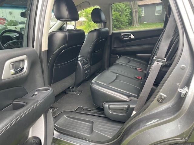 Nissan Pathfinder SL 4WD 2020