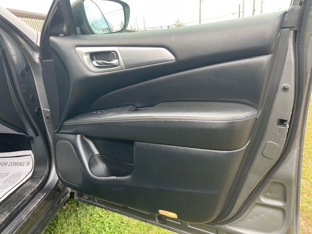 Nissan Pathfinder SL 4WD 2020