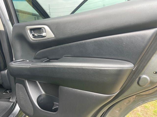 Nissan Pathfinder SL 4WD 2020