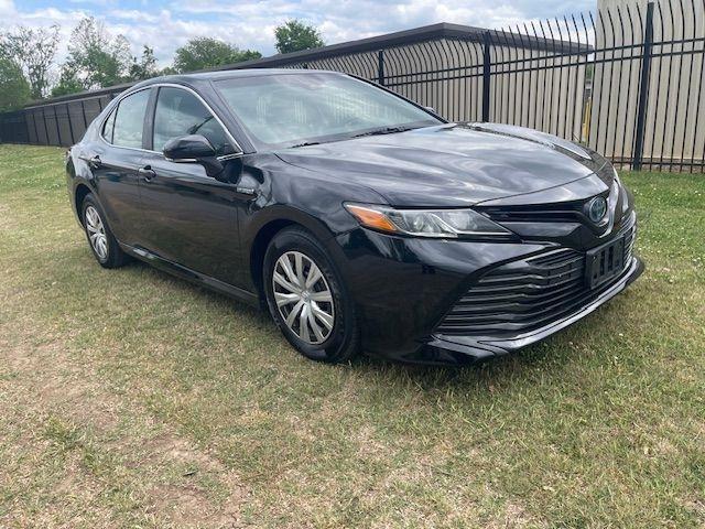 Toyota Camry Hybrid LE 2018