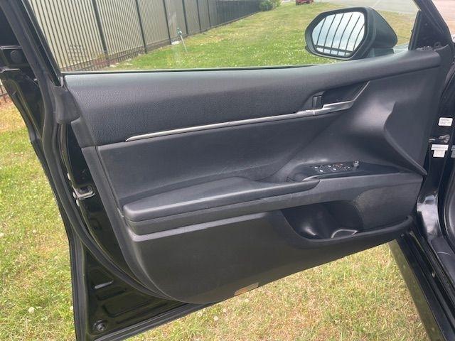 Toyota Camry Hybrid LE 2018