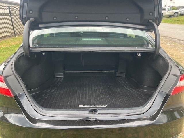 Toyota Camry Hybrid LE 2018