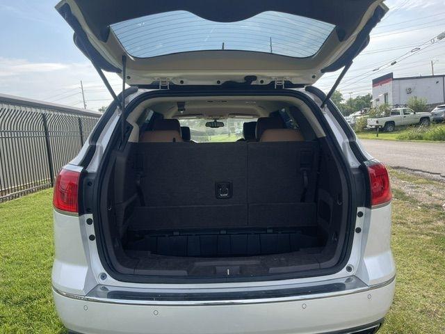 Buick Enclave FWD 4dr Leather 2017