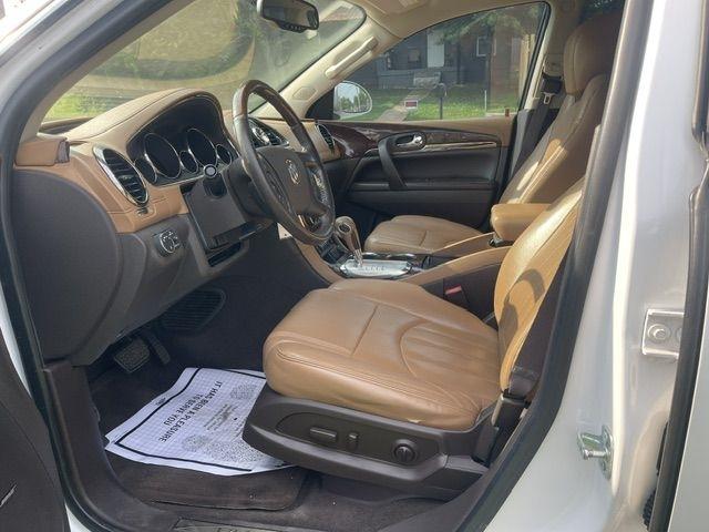 Buick Enclave FWD 4dr Leather 2017