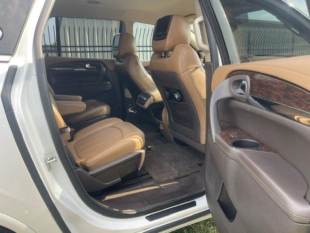 Buick Enclave FWD 4dr Leather 2017