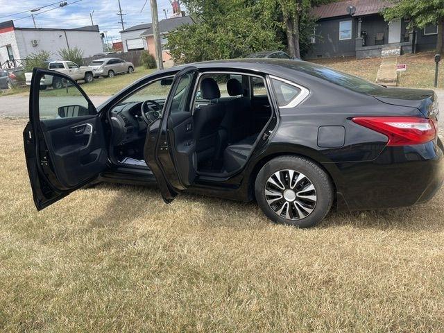 Nissan Altima 2.5 S Sedan 2017